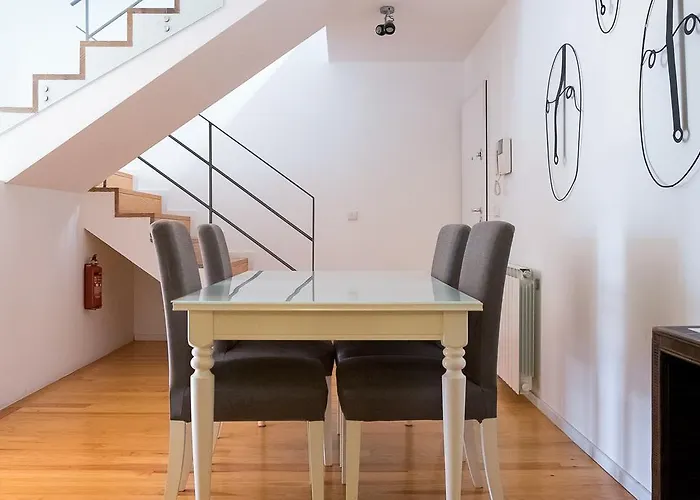 剧院之家酒店 *